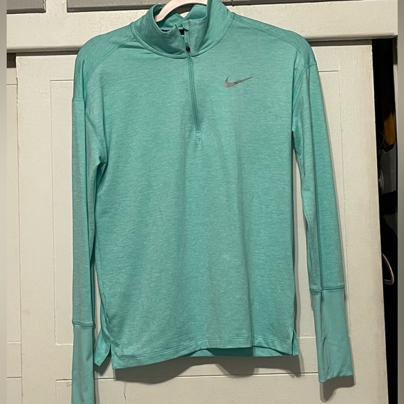 Nike Quarter Zip - Picture 2 of 2